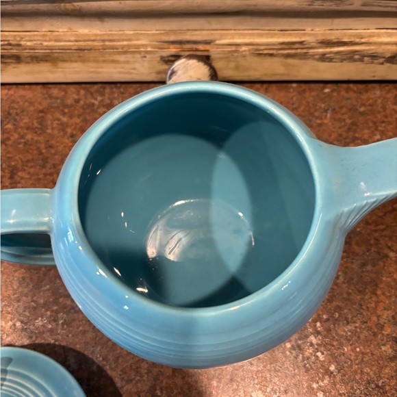 Vintage turquoise fiesta teapot - Picture 5 of 7